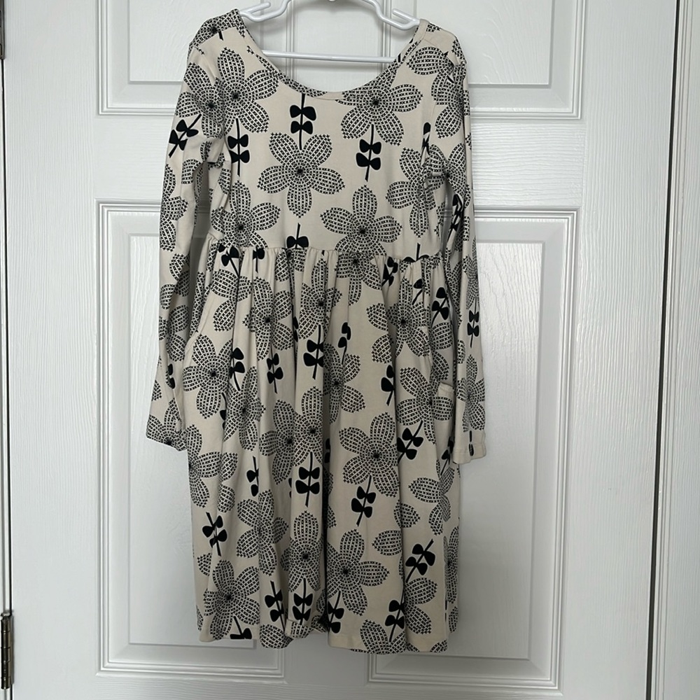 Ivory and black scooped neck cotton dress